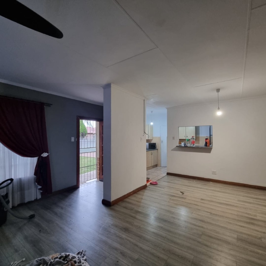  Bedroom Property for Sale in Mooinooi North West